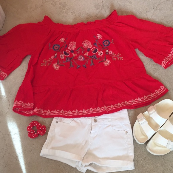 Xhilaration Tops - 🍁Xhilaration off the shoulder Shirt